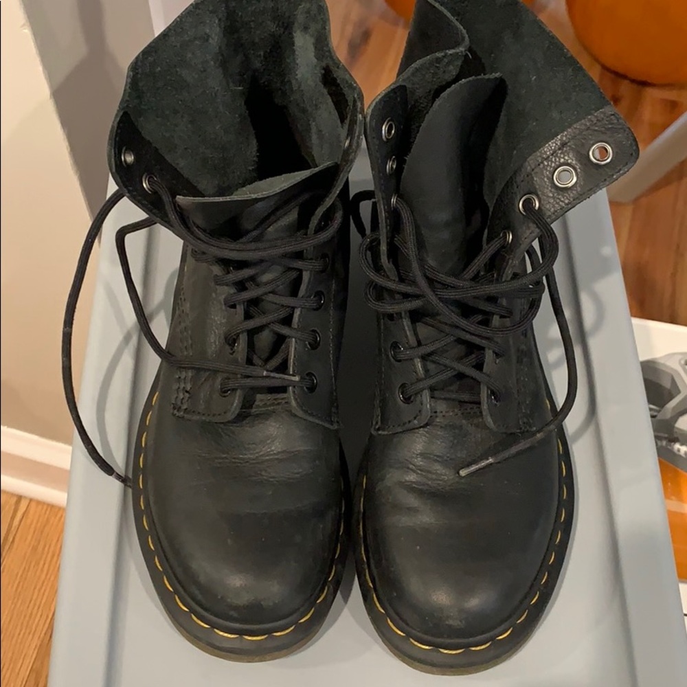 Dr. Martens Pascal Women’s boots